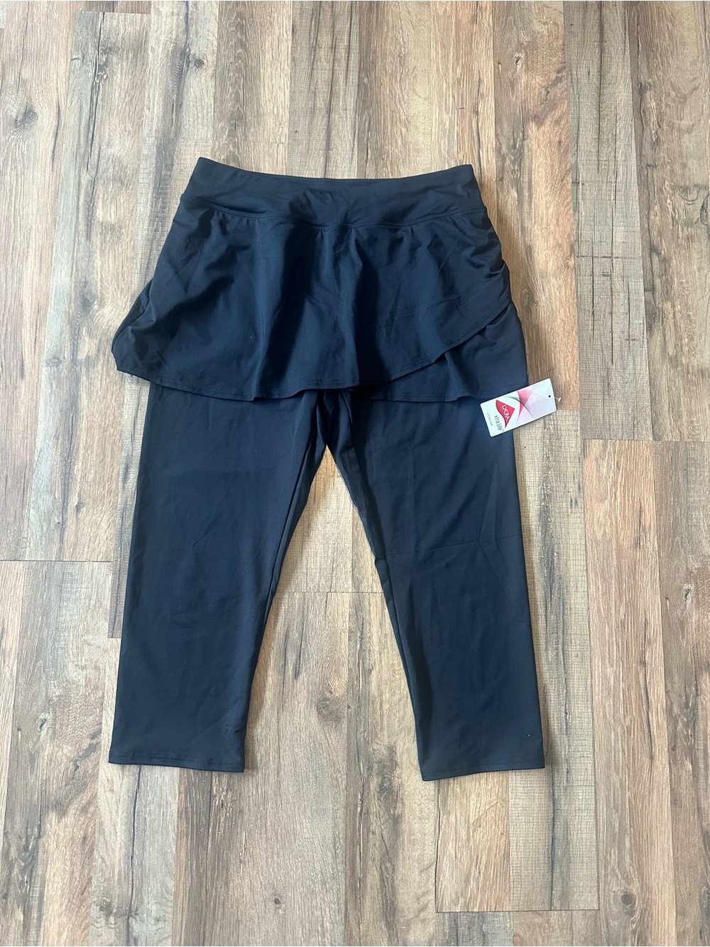 Lands' End Black Women's Skorted Capri